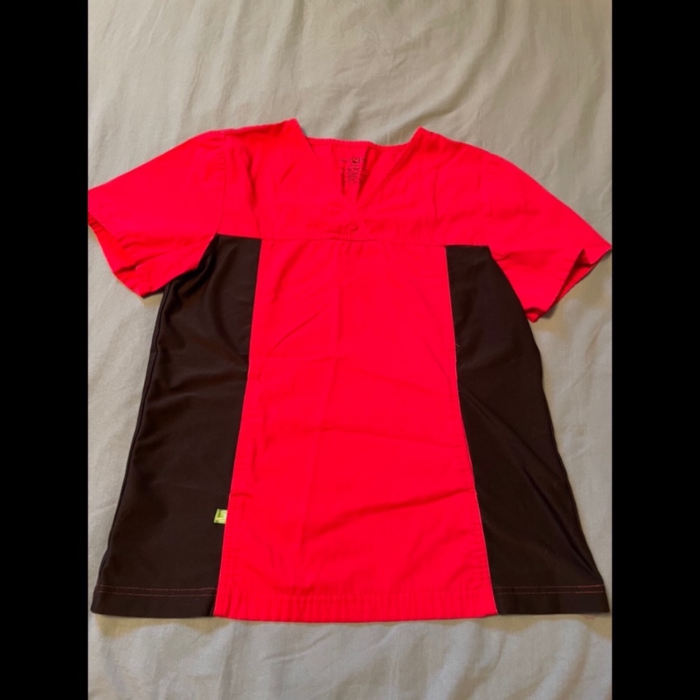 Red Health Pro Scrub Top Small
